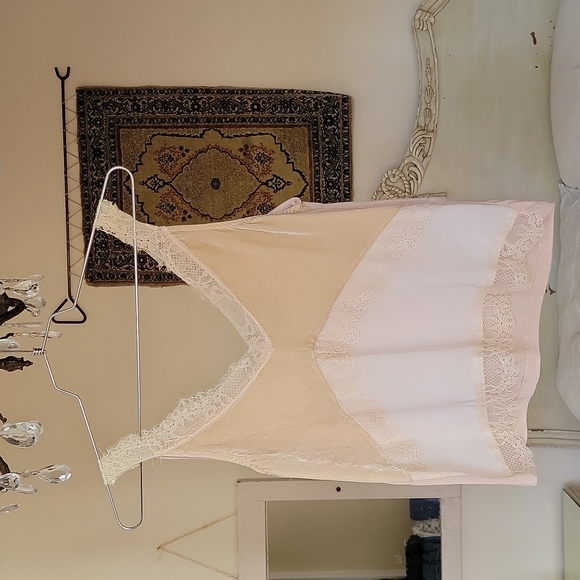 Zara blouse. - Picture 3 of 14